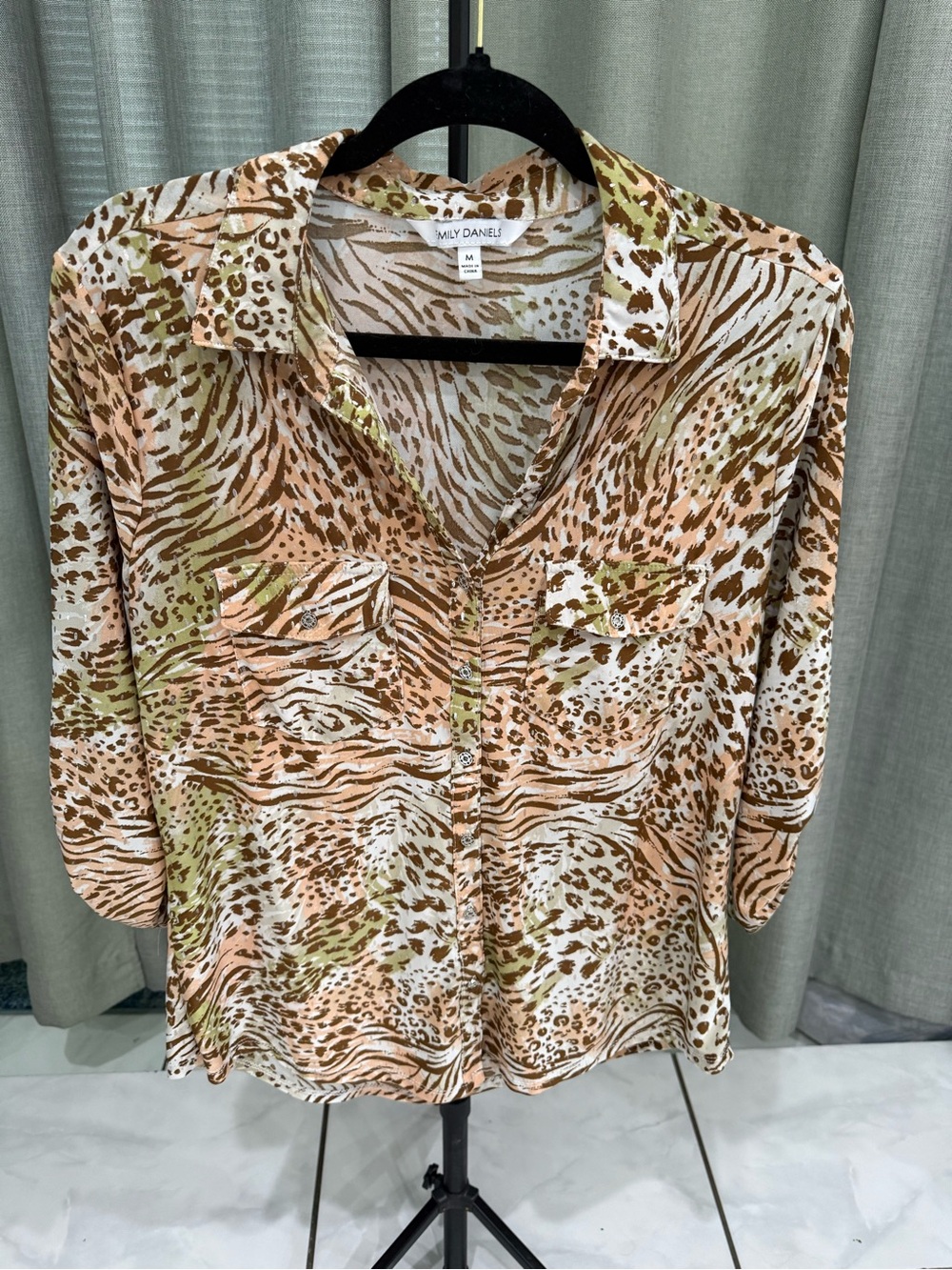 EMILY DANIELS Animal-Print Button-Down Shirt in Beige Multi